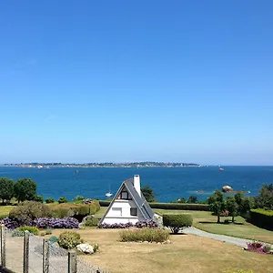 La Maison En A, Face à L'île De Bréhat Hébergement de vacances Ploubazlanec